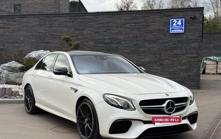 Mercedes-Benz E-Класс AMG, 2018 год, 6 299 000 рублей, 3 фотография