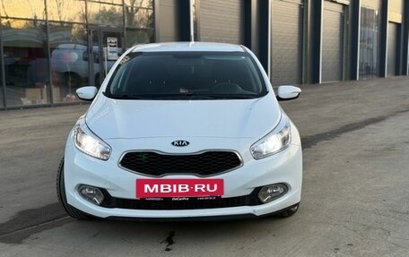 KIA cee'd III, 2014 год, 1 380 000 рублей, 2 фотография