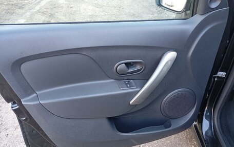 Renault Logan II, 2021 год, 1 100 000 рублей, 10 фотография