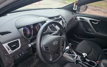 Hyundai Elantra V, 2015 год, 950 000 рублей, 1 фотография