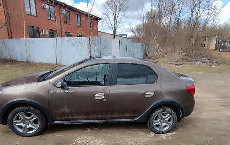 Renault Logan II, 2019 год, 900 000 рублей, 2 фотография