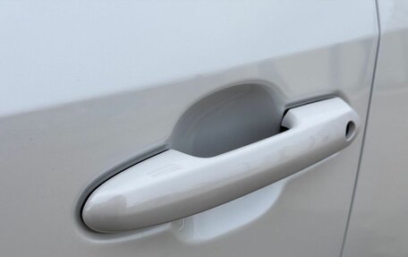 Toyota RAV4, 2025 год, 4 410 000 рублей, 12 фотография