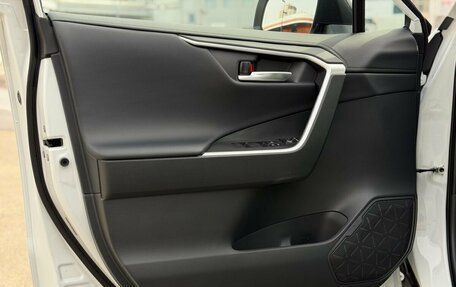 Toyota RAV4, 2025 год, 4 410 000 рублей, 13 фотография