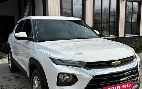 Chevrolet TrailBlazer, 2021 год, 1 800 000 рублей, 3 фотография