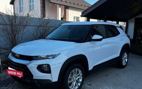 Chevrolet TrailBlazer, 2021 год, 1 800 000 рублей, 4 фотография