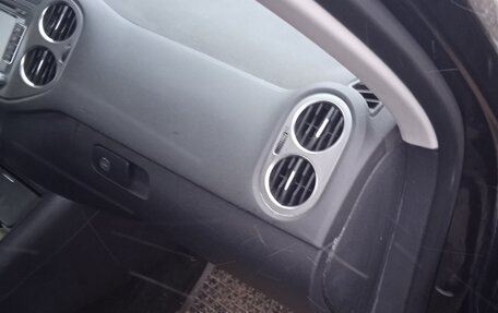 Volkswagen Tiguan I, 2010 год, 900 000 рублей, 3 фотография