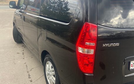 Hyundai H-1 II рестайлинг, 2015 год, 1 730 000 рублей, 7 фотография