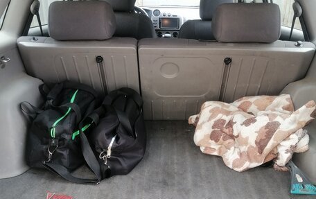 Pontiac Vibe II, 2003 год, 320 000 рублей, 11 фотография