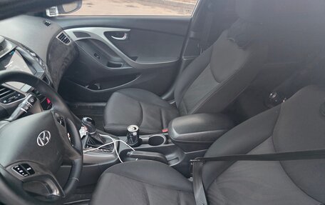 Hyundai Elantra V, 2015 год, 950 000 рублей, 3 фотография