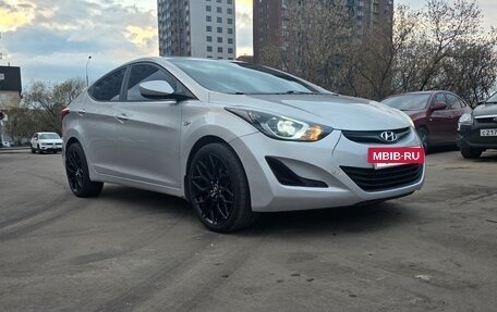 Hyundai Elantra V, 2015 год, 950 000 рублей, 10 фотография