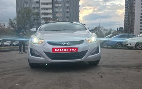 Hyundai Elantra V, 2015 год, 950 000 рублей, 12 фотография