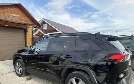 Toyota RAV4, 2021 год, 3 750 000 рублей, 5 фотография