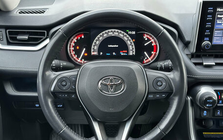 Toyota RAV4, 2021 год, 3 920 000 рублей, 12 фотография