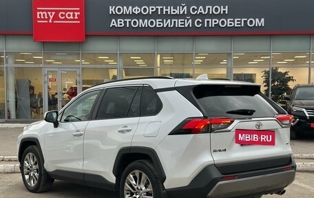Toyota RAV4, 2021 год, 3 920 000 рублей, 6 фотография