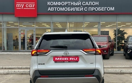 Toyota RAV4, 2021 год, 3 920 000 рублей, 5 фотография