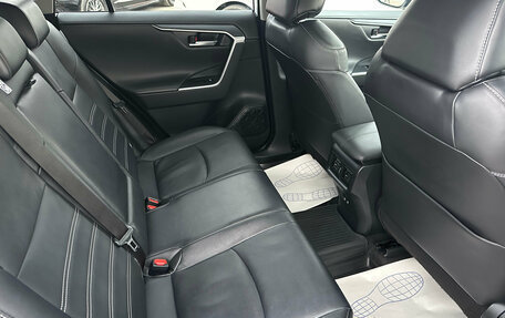 Toyota RAV4, 2021 год, 3 920 000 рублей, 23 фотография