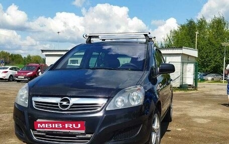 Opel Zafira B, 2011 год, 650 000 рублей, 1 фотография