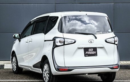 Toyota Sienta II, 2015 год, 1 434 000 рублей, 2 фотография