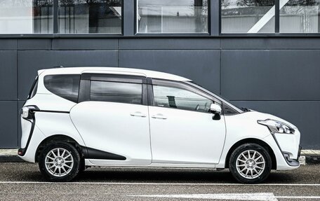 Toyota Sienta II, 2015 год, 1 434 000 рублей, 5 фотография