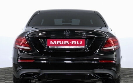 Mercedes-Benz E-Класс, 2020 год, 3 870 000 рублей, 6 фотография