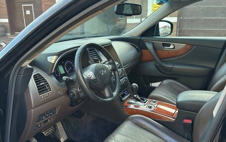 Infiniti QX70, 2015 год, 2 800 000 рублей, 8 фотография