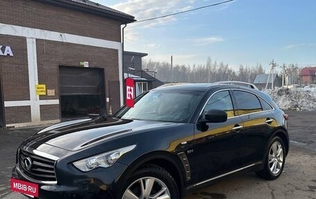 Infiniti QX70, 2015 год, 2 800 000 рублей, 2 фотография