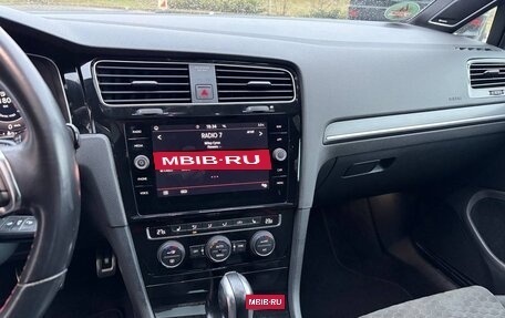 Volkswagen Golf GTI VII, 2019 год, 2 900 000 рублей, 8 фотография