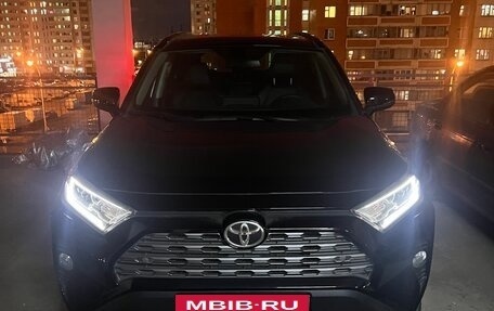 Toyota RAV4, 2021 год, 6 200 000 рублей, 22 фотография