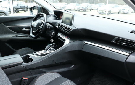 Peugeot 3008 II, 2019 год, 1 700 000 рублей, 9 фотография