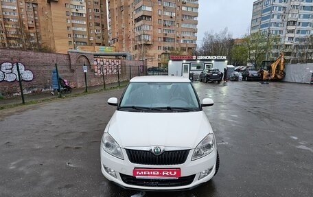 Skoda Fabia II, 2011 год, 800 000 рублей, 1 фотография