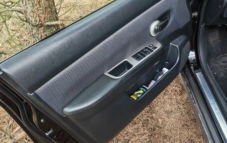 Nissan Tiida, 2007 год, 650 000 рублей, 25 фотография