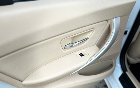 BMW 3 серия, 2015 год, 1 900 000 рублей, 13 фотография