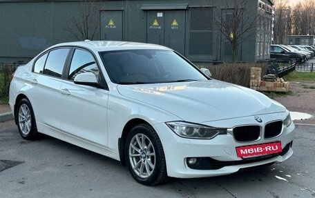 BMW 3 серия, 2015 год, 1 900 000 рублей, 34 фотография