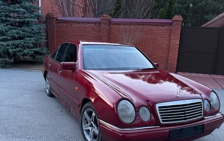 Mercedes-Benz E-Класс, 1995 год, 280 400 рублей, 3 фотография