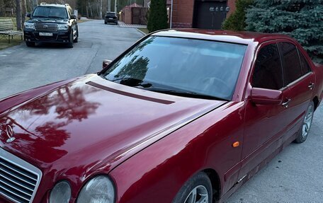 Mercedes-Benz E-Класс, 1995 год, 280 400 рублей, 4 фотография