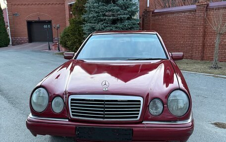 Mercedes-Benz E-Класс, 1995 год, 280 400 рублей, 13 фотография