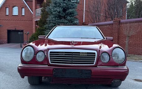 Mercedes-Benz E-Класс, 1995 год, 280 400 рублей, 11 фотография