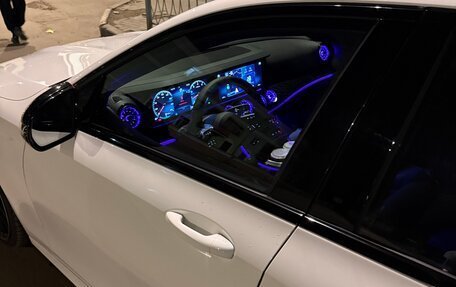 Mercedes-Benz E-Класс, 2020 год, 4 500 000 рублей, 17 фотография