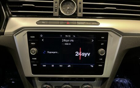 Volkswagen Passat B8 рестайлинг, 2019 год, 2 160 000 рублей, 13 фотография