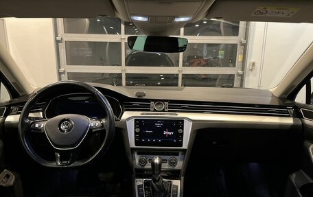 Volkswagen Passat B8 рестайлинг, 2019 год, 2 160 000 рублей, 9 фотография