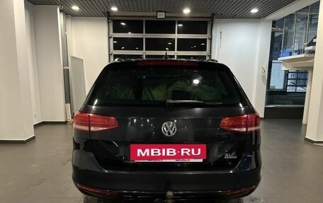 Volkswagen Passat B8 рестайлинг, 2019 год, 2 160 000 рублей, 4 фотография