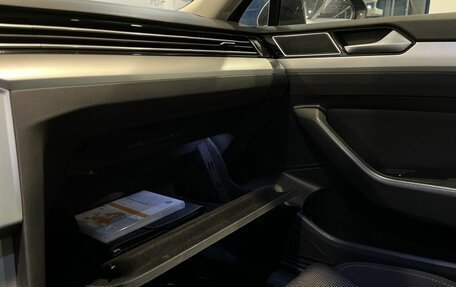 Volkswagen Passat B8 рестайлинг, 2019 год, 2 160 000 рублей, 26 фотография