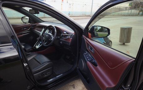 Toyota Harrier, 2018 год, 2 400 000 рублей, 11 фотография