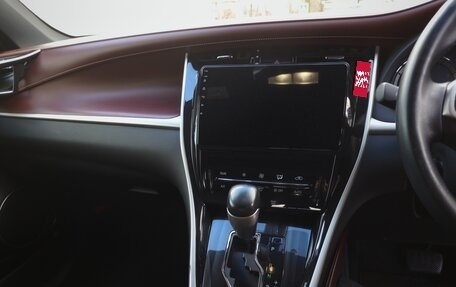Toyota Harrier, 2018 год, 2 400 000 рублей, 14 фотография