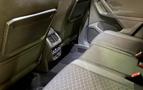 Volkswagen Tiguan II, 2018 год, 2 550 000 рублей, 9 фотография