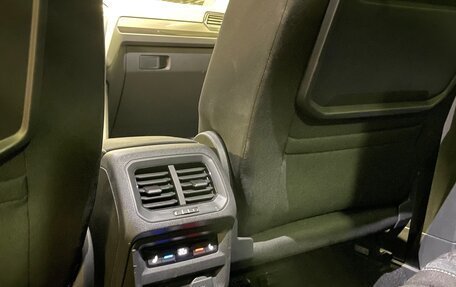 Volkswagen Tiguan II, 2018 год, 2 550 000 рублей, 10 фотография