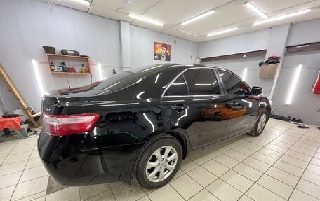 Toyota Camry, 2008 год, 950 000 рублей, 2 фотография