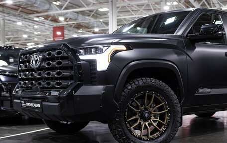 Toyota Tundra, 2022 год, 9 200 000 рублей, 2 фотография