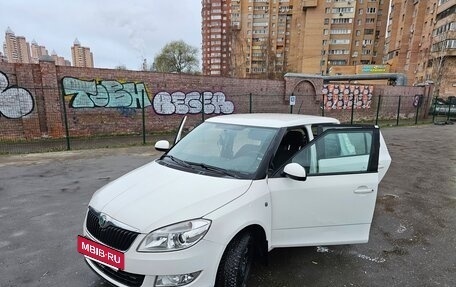 Skoda Fabia II, 2011 год, 800 000 рублей, 2 фотография