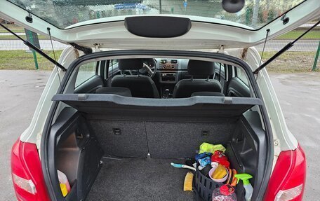 Skoda Fabia II, 2011 год, 800 000 рублей, 10 фотография